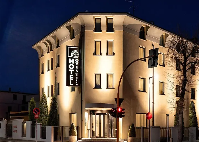Hotel Ovest